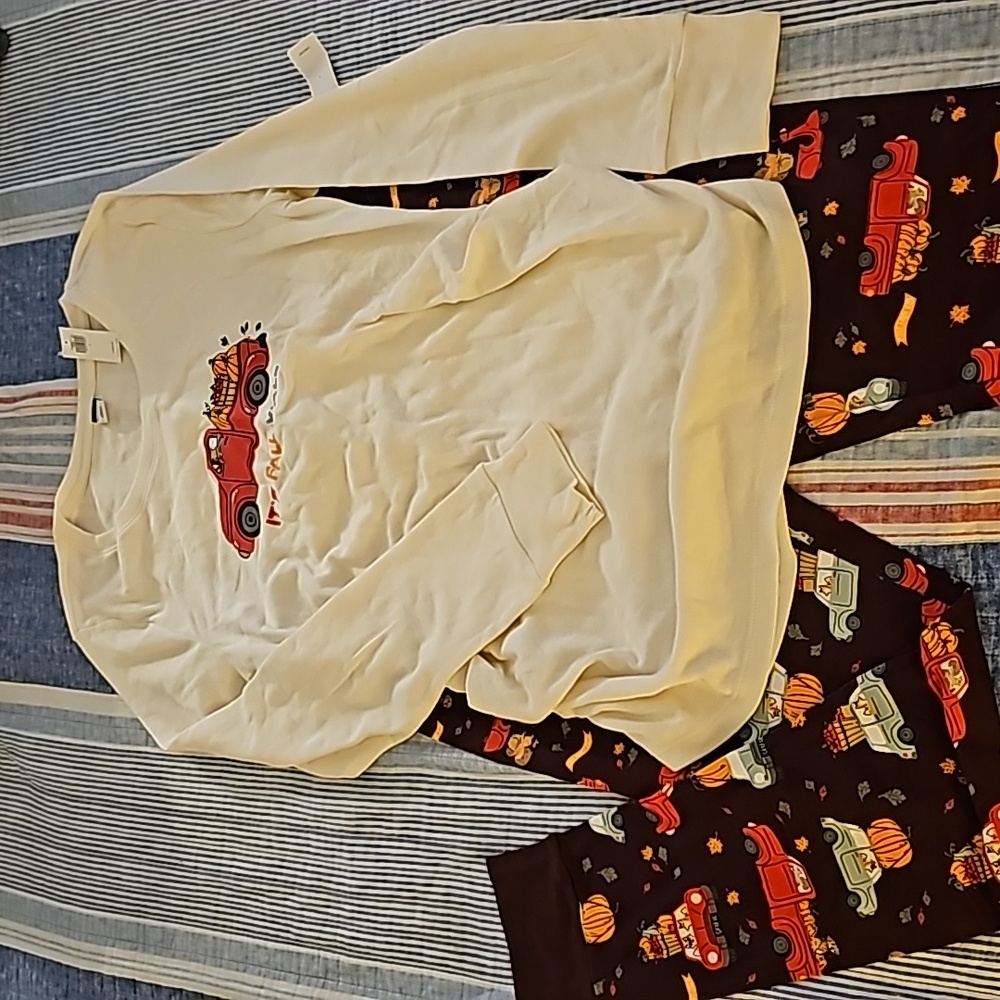 NWT Old Navy Maternity Matching Halloween Pajama Set